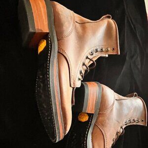 Full‑grain leather western style work boots with Vibram soles